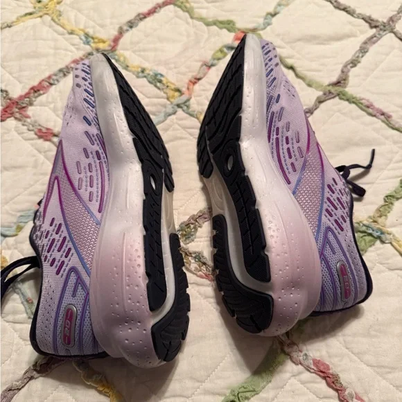 Brooks Women's Running Shoes - Purple and White Size 7.5 - Picture 8 of 8